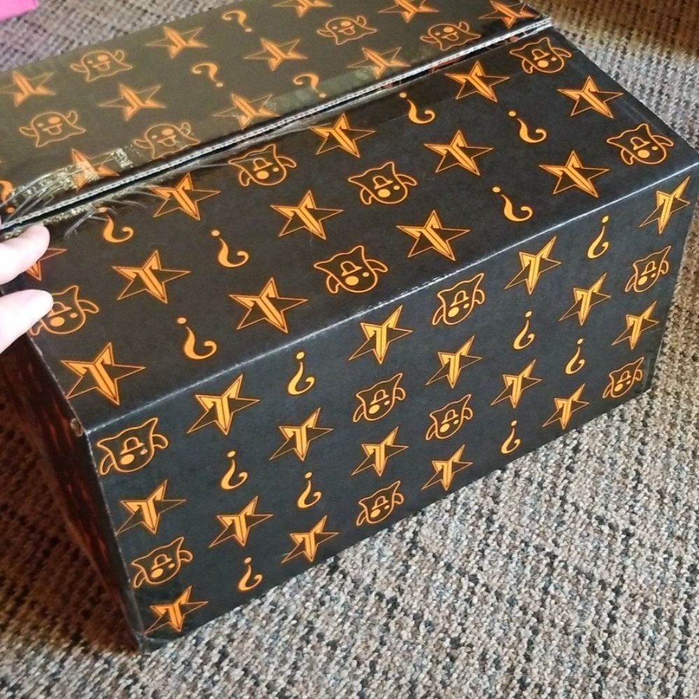 Jeffree star Xl supreme mystery box